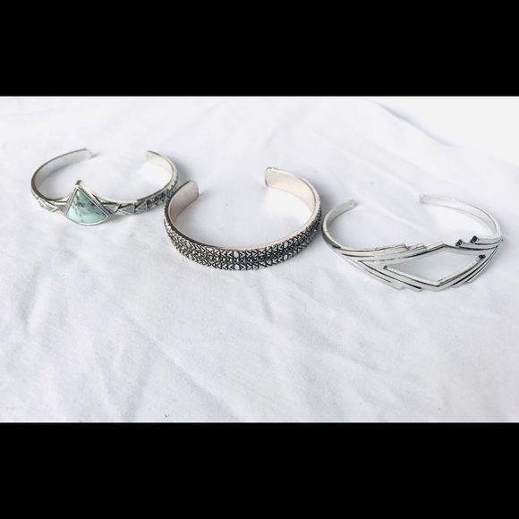 Bracelets - Picture 5 of 5